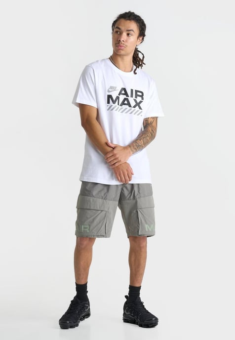 Nike Air Max Grafik Herren T-Shirt in Weiß - Image 4