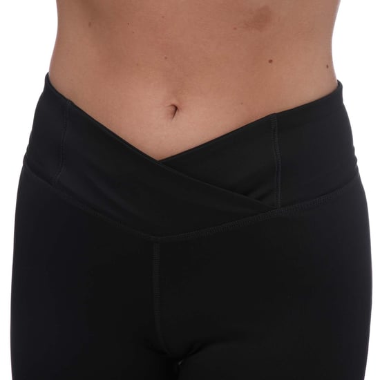 Damen Reebok Workout Ready Basic Hot Shorts in Schwarz - Image 3