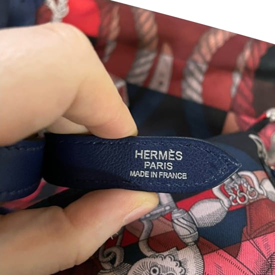 Hermès bedruckte Seiden-Stadt Tasche aus mehrfarbiger Seide und Leder - Image 6