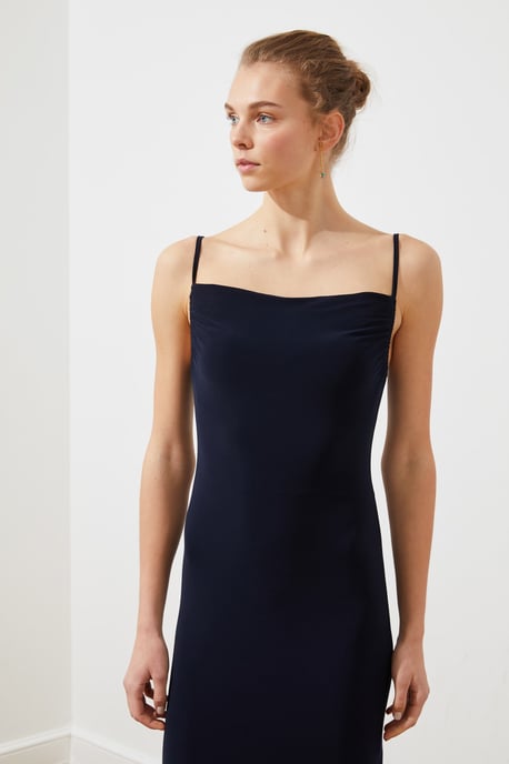 Trendyol Femmes Col Col Corps conique Midi Robe - Image 3