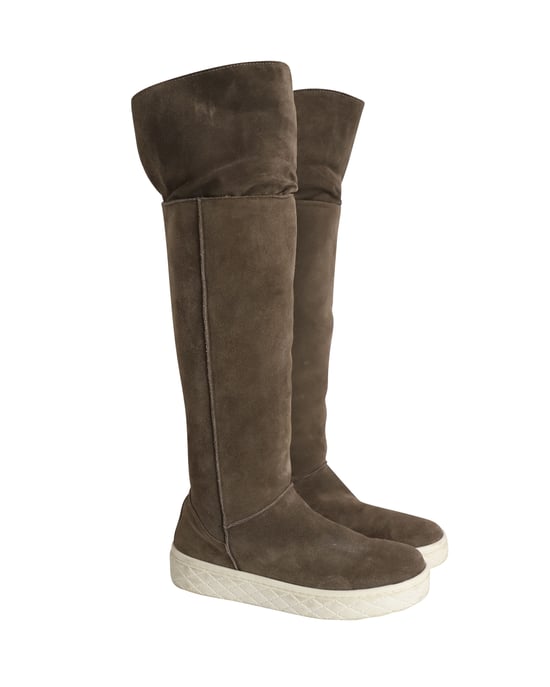 Moncler Knie-Stiefel mit Lammfellfutter aus grauem Wildleder - Image 3