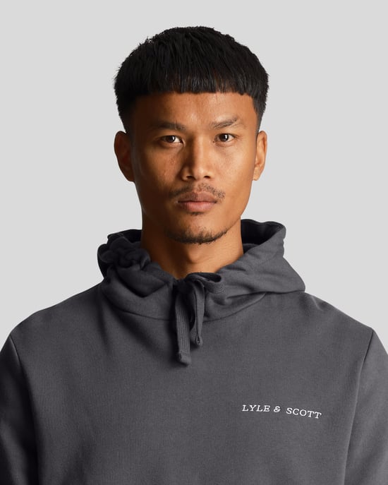 Lyle & Scott - Sweat � capuche brod� en gris fonc� - Image 4