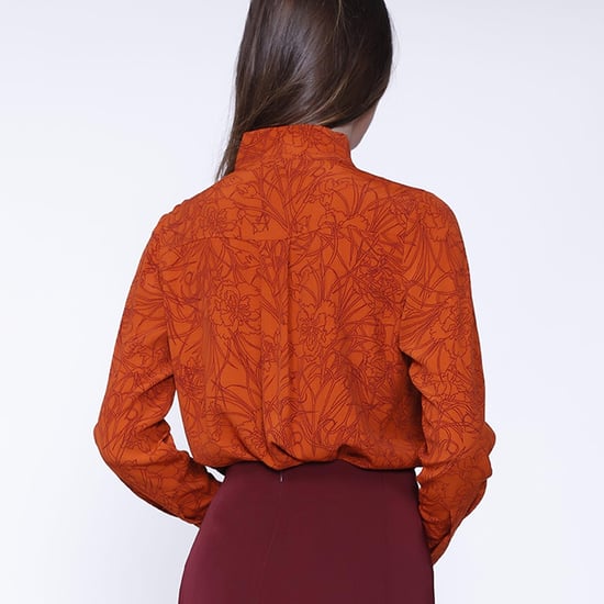 Bluse mit überkreuztem Kragen und linearem Blumendruck - Image 2
