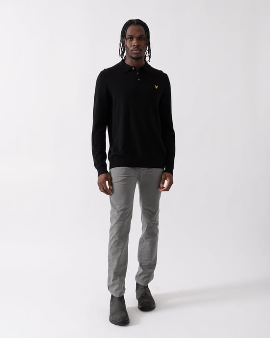 Lyle & Scott Lang�rmliges Strick-Poloshirt aus Merinowolle in Schwarz - Image 3