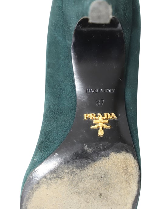 Prada Sandalen mit Kegelabsatz aus grünen Wildleder - Image 6