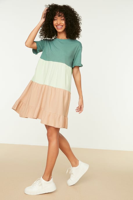 Trendyol Damen Kurzarm Rundhals Shift Mini Kleid - Image 1