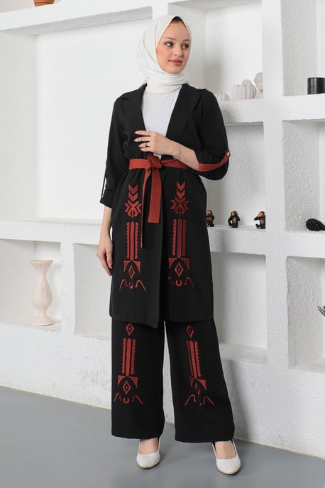 ElbiseEmbroidered Suit Set
