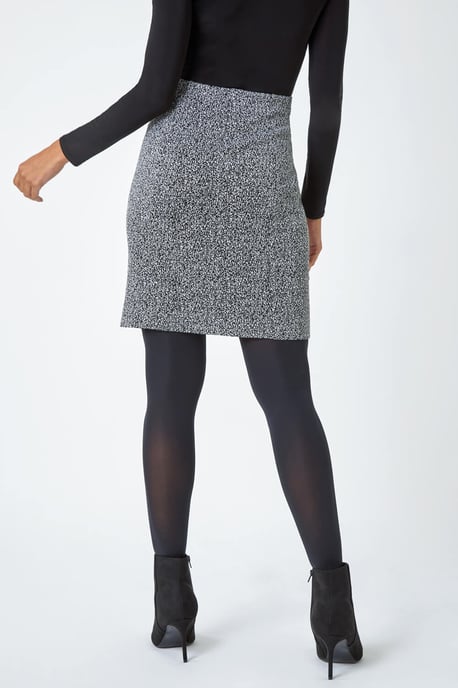Smart Textured Stretch Skirt - Image 4