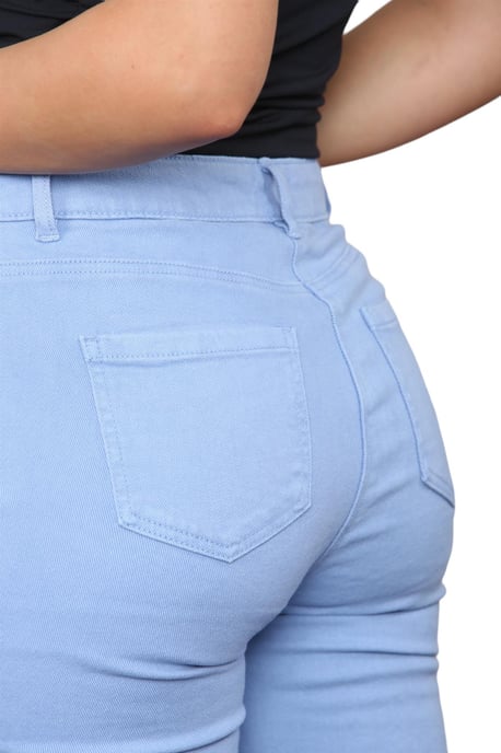 M&Co Damen-Mom-Jeans mit hohem Bund und schmal zulaufendem, geradem Bein in Himmelblau - Image 5