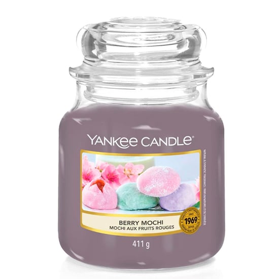Yankee Candle Original Mittlere Glasduftkerze Berry Mochi, 411g - Image 1
