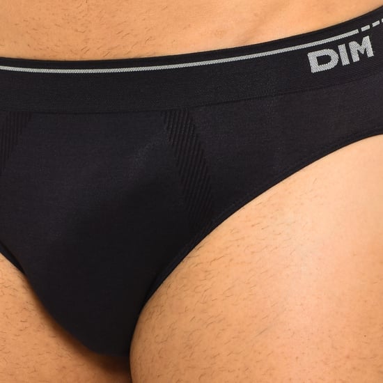 Pack-2 Slips Unno Basic nahtlos D05HE für Männer bieten gute Mobilität und Komfort - Image 2