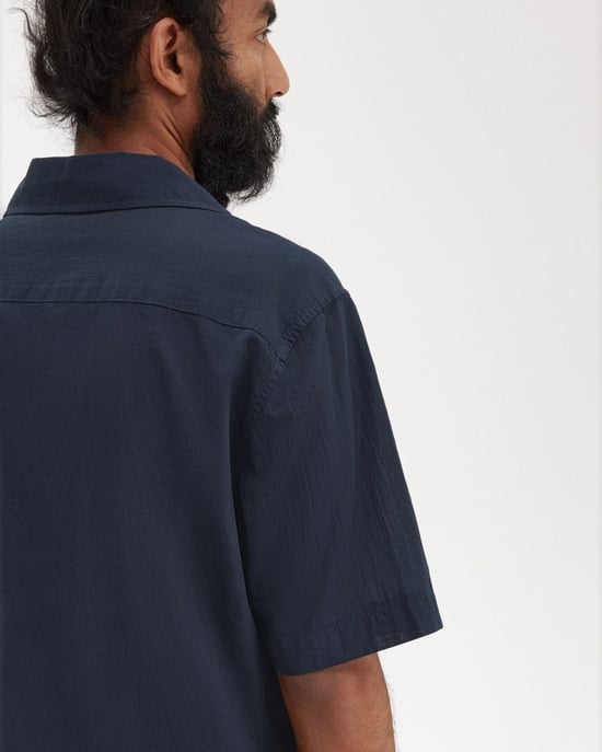 Fred Perry Herren Leichtgewicht Textur Reverskragen Kurzarmhemd - Image 2