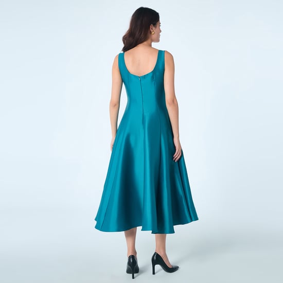 Perlenbesetztes Cocktailkleid mit herzförmigem Ausschnitt - Image 3