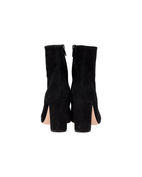 Gianvito Rossi Spitzerzehen-Stiefeletten aus schwarzem Wildleder - Image 4