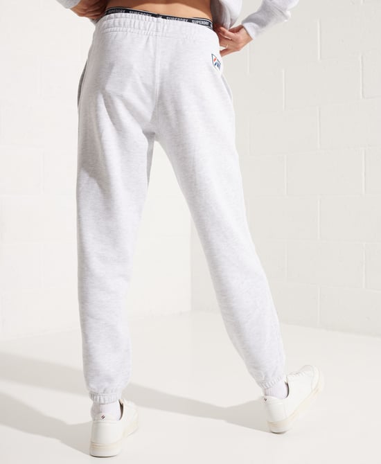 Superdry Code Essential Jogginghose aus Bio-Baumwolle - Image 4