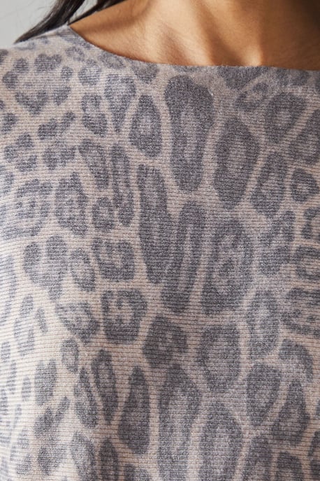 Leopard Print Batwing Knitted Top - Image 5