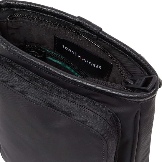 Zubehör Tommy Hilfiger Logo Crossover Tasche in Schwarz - Image 2