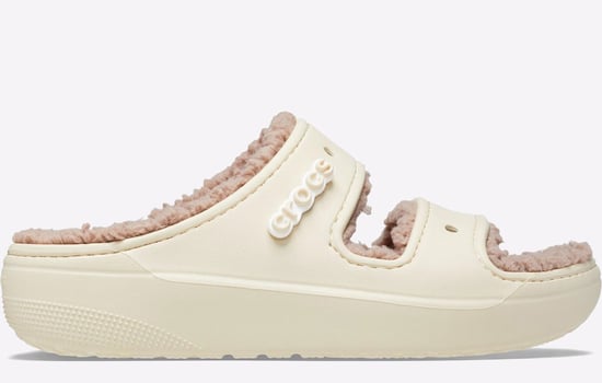 Crocs Klassische Cozzzy-Sandale - Image 1