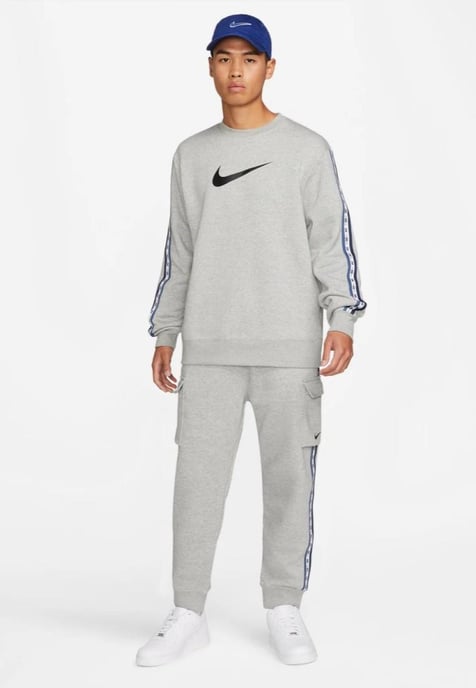 Nike Herren Fleece Sportswear Crew Neck Trainingsanzug in Grau - Image 1