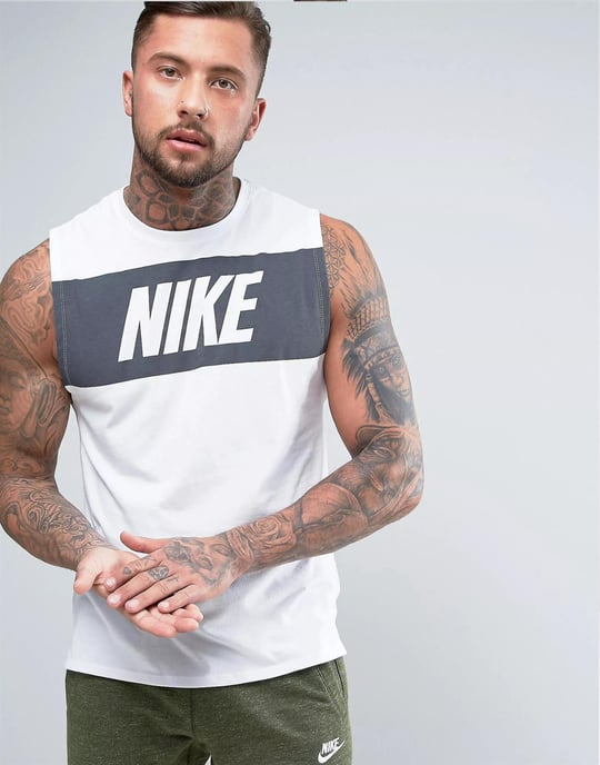 Nike Herren Retro Logo Weste In Weiß - Image 1