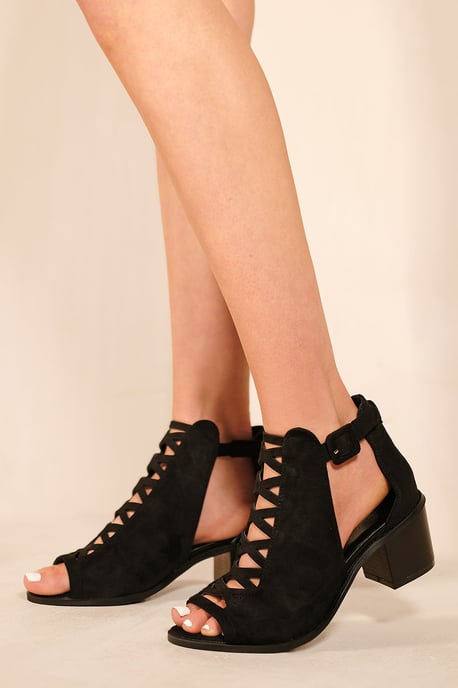 Where's That From Reydah Mid High Block Heel Sandals With Peep Toe & Criss Cross Detail - Black