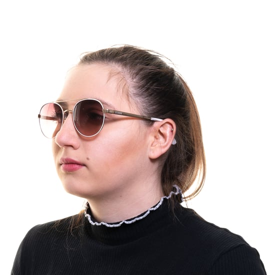Guess GF0367 32T 53 Damen Sonnenbrille Weiß - Image 4