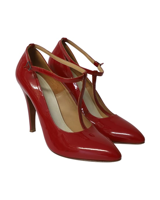 Maison Martin Margiela Rote Lackleder T-Strap Pumps mit Spitze - Image 3
