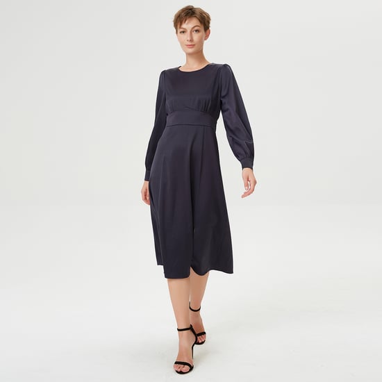 Angepasstes und ausgestelltes fließendes Blusenkleid - Image 1