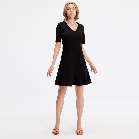 Minimalistisches Kleid aus Trapez-Jersey - Image 2