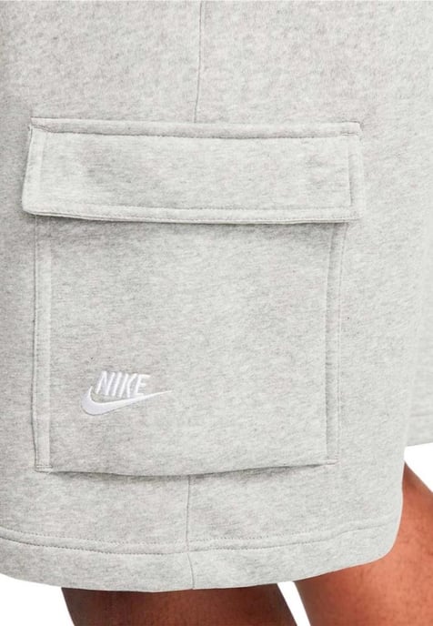 Nike Club Herren-Cargoshorts in Grau - Image 4