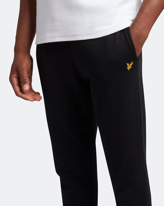 Lyle & Scott Skinny Sweatpants in Schwarz - Image 4
