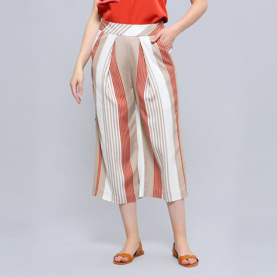 Caprihose mit Streifendruck und Falten - Image 4