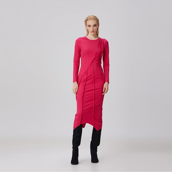 Kleid mit asymmetrischen Strukturlinien - Image 1