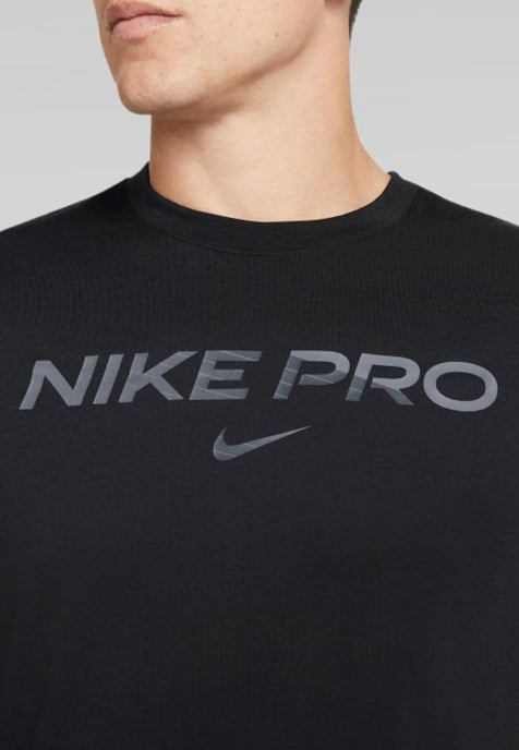 Nike Pro Dri Fit Herren-T-Shirt in Schwarz - Image 3
