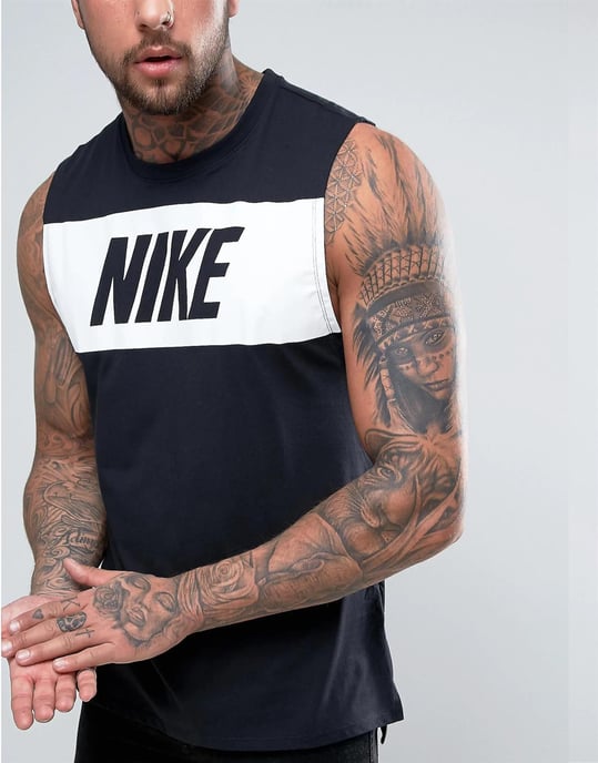 Nike Herren Retro Logo Weste In Schwarz - Image 3