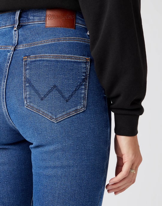 GB - Wrangler - HIGH RISE SKINNY CAMELLIA