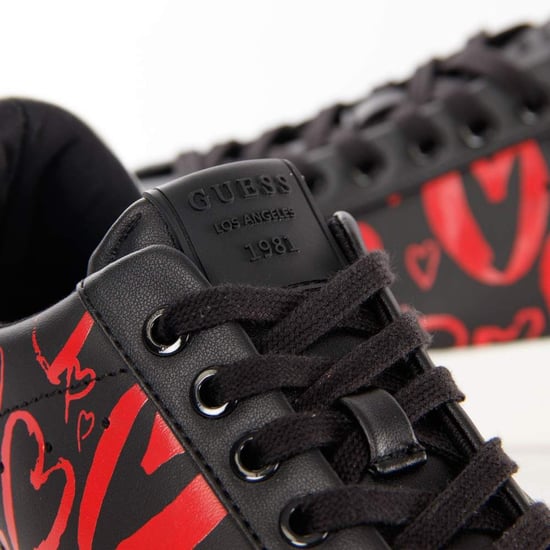 Guess Damen-Sneaker mit Herzlogo - Image 3