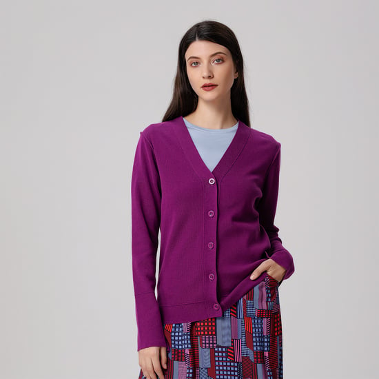 Strickjacke mit V-Ausschnitt - Image 1