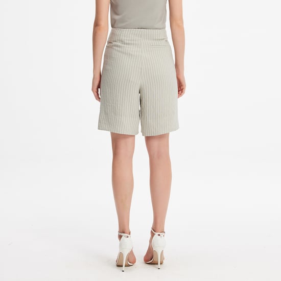 Gestreifte gerade Shorts - Image 4