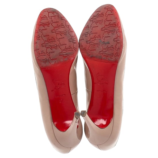 Christian Louboutin Dolly 85 Pumps mit runder Zehenpartie aus nude-lackiertem Leder - Image 6