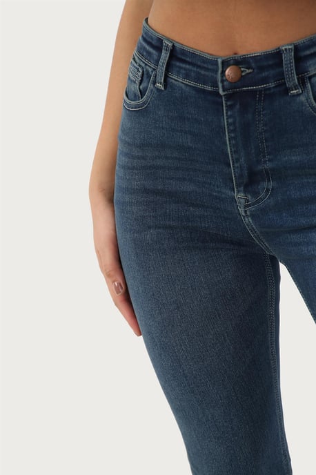 Damen Magic Shaping High Waisted Skinny Fit Jeans in Blau - Image 4
