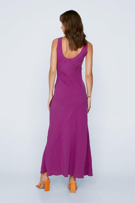 Petite Premium Scoop Neck Maxi Dress