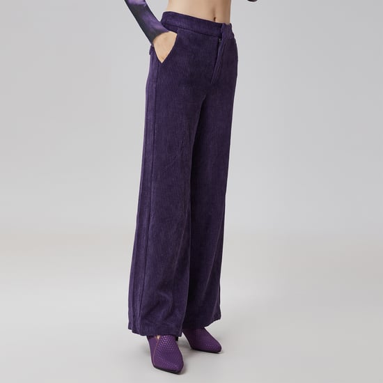 Gerade Hose aus Samt - Image 4