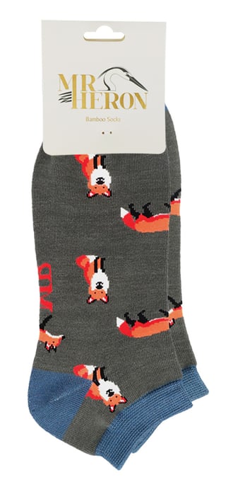 Herren Bambus-Trainersocken | Herr Heron | Tier Thema atmungsaktiv Low Cut Sneaker Socken - Füchse (Charcoal) - Image 2