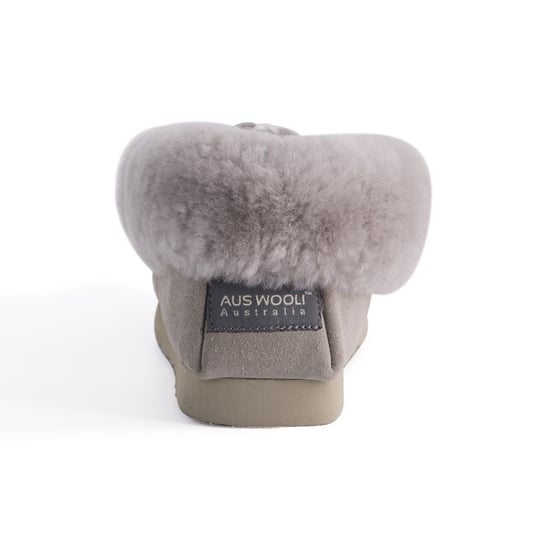 Aus Wooli "Waterloo" Australia Hand Stitched Women's Sheepskin Moccasin, Light Grey
