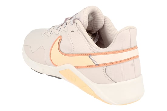 Nike Damen Legend Essential 2 Lila Turnschuhe - Image 2