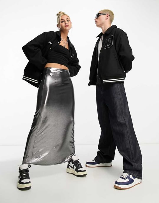 Dickies – Unisex-Collegejacke „West Vale“ in Schwarz mit aufgesticktem Logo auf der Rückseite - Image 1