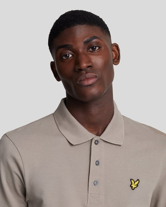 Schlichtes Poloshirt für Herren in Grün - Image 4