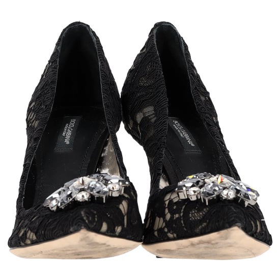Dolce & Gabbana Spitzen-Regenbogen-Pumps mit Brosche aus schwarzem Rayon - Image 3