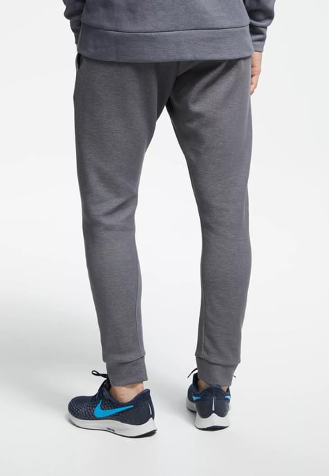 Nike Sportswear Optic Herren-Fleece-Crew-Trainingsanzug in Grau - Image 6